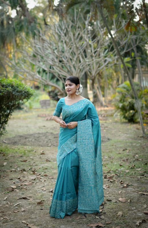 Akshara saree shop in surat gujarat